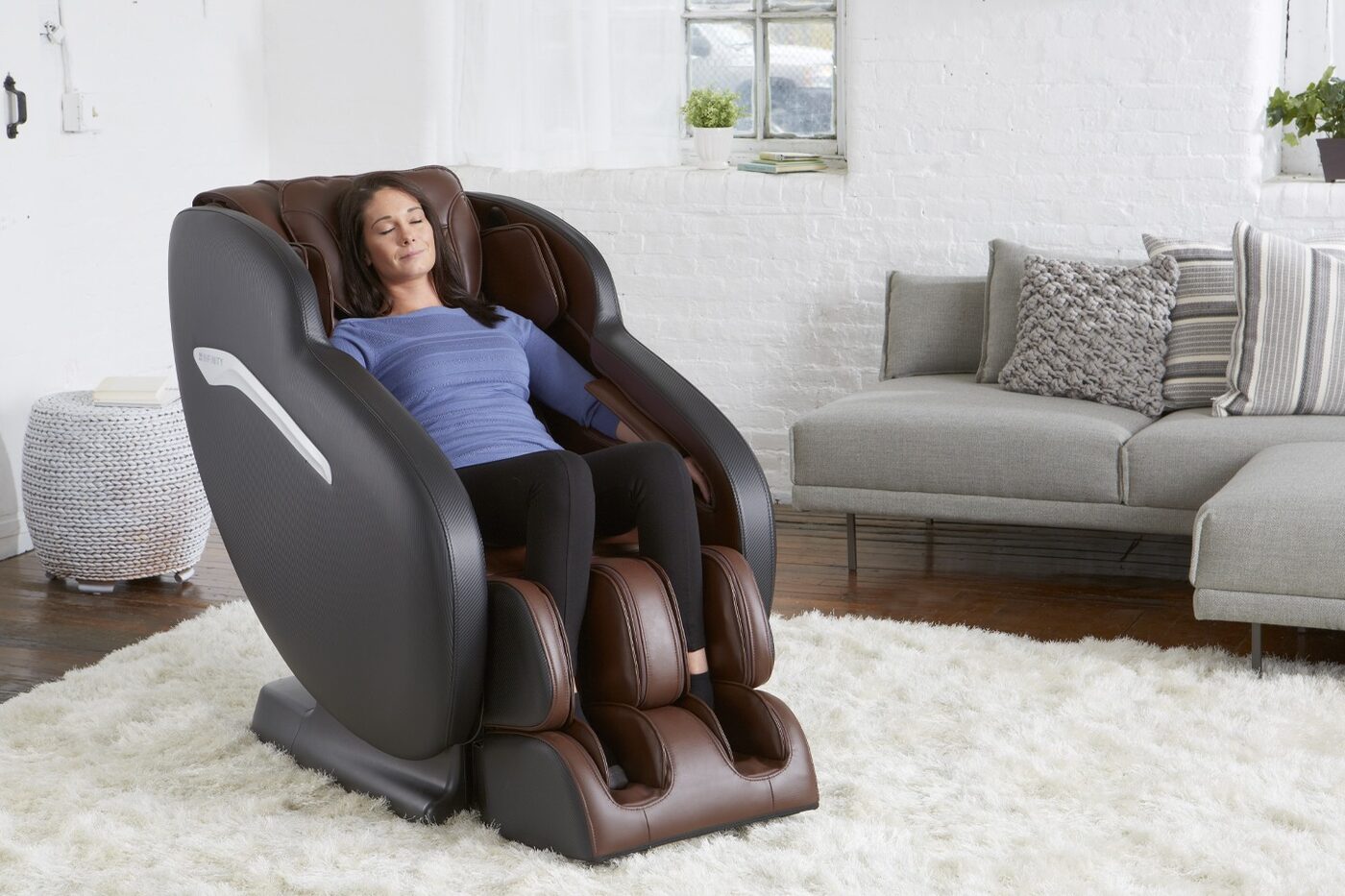 Aura Massage Chair (Limited Availability) Black
