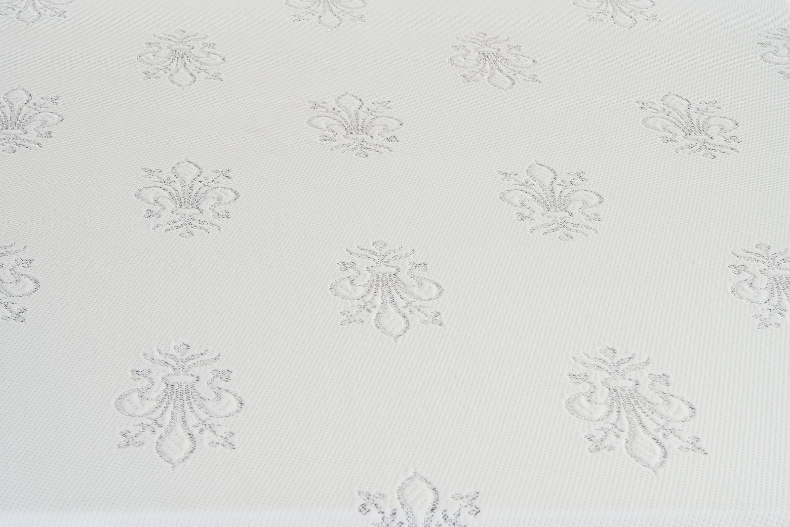 Magniflex Classico Essential 11 quilted cover, close-up