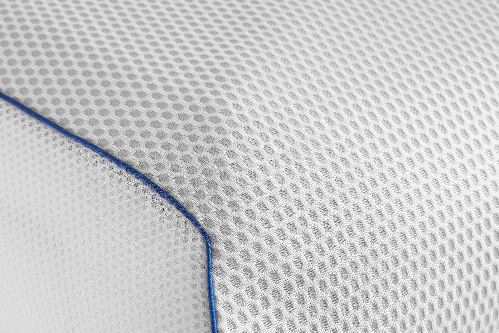 Magniflex MagniStretch Pillow cover, close-up